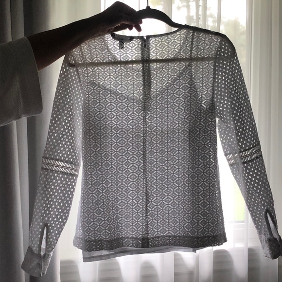 Banana republic blouse✨ - Picture 2 of 3